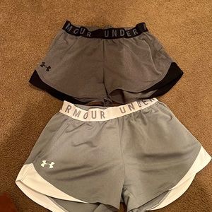 under armor dark grey and light grey aethletic shorts size xsmall